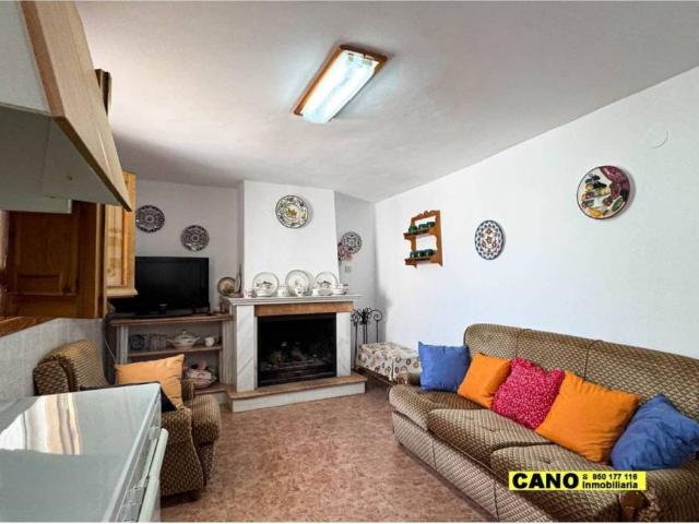 Casa en venta en Tahal, Andalucía
