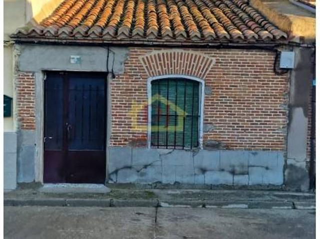 Casa en venta en Tarazona De Guareña