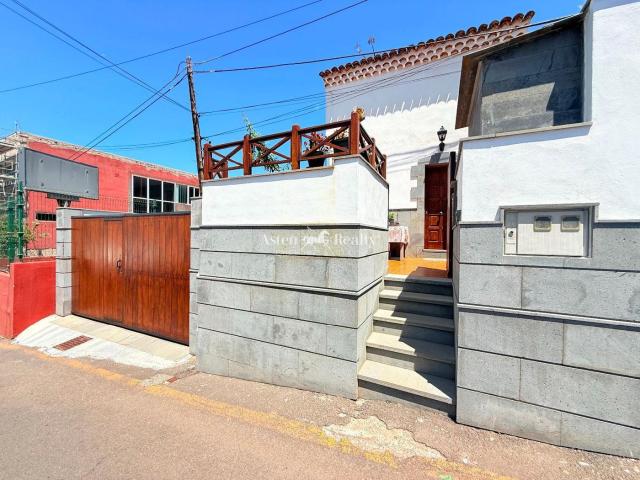 Casa en venta en La Palma, Los Laureles