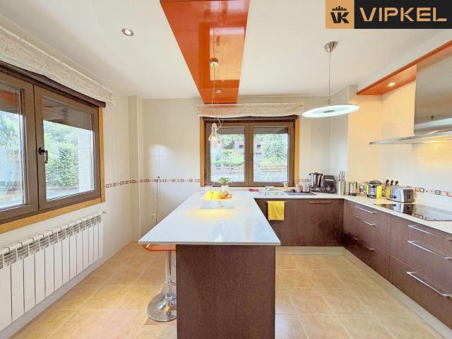 Casa en venta en Rarís, Teo