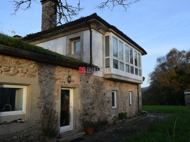Casa en venta en Luou, Santiago