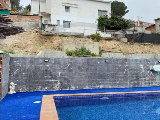 Casa en venta en Terrassa, les Martines