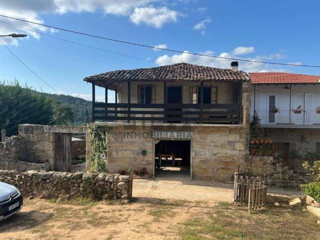 Casa en venta en Ourense, Galicia