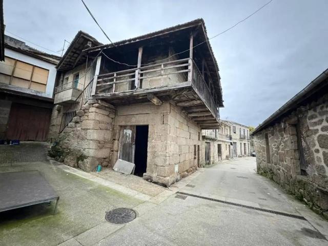 Casa en venta en Ourense, Galicia