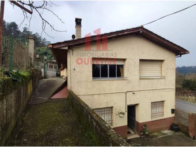 Casa en venta en Ourense, Galicia