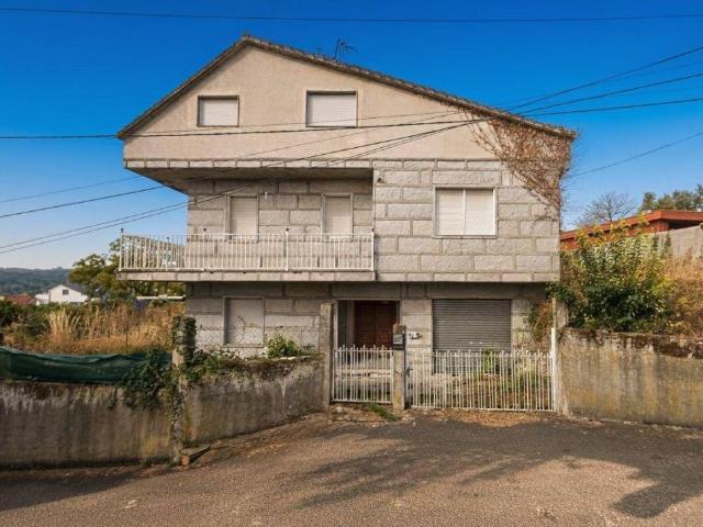 Casa en venta en Ourense, Galicia