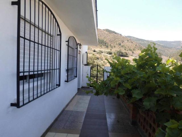 Casa en venta en Tolox