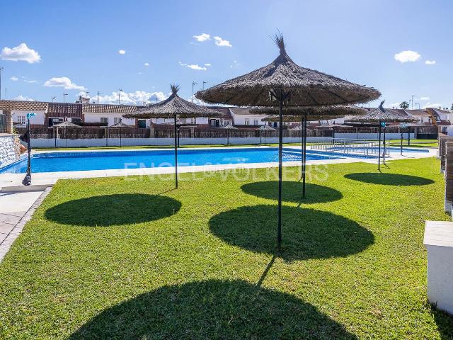 Casa en venta en Tomares, Andalucía