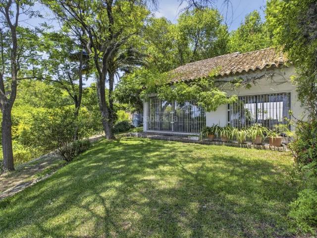 Casa en venta en Tomares, Andalucía
