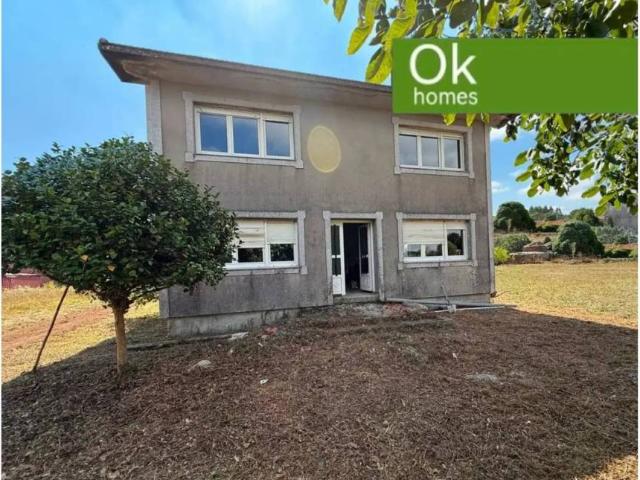 Casa en venta en Ordes, Galicia