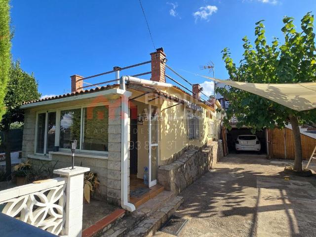 Casa en venta en les Pinedes de l'Armengol, la Torre de Claramunt