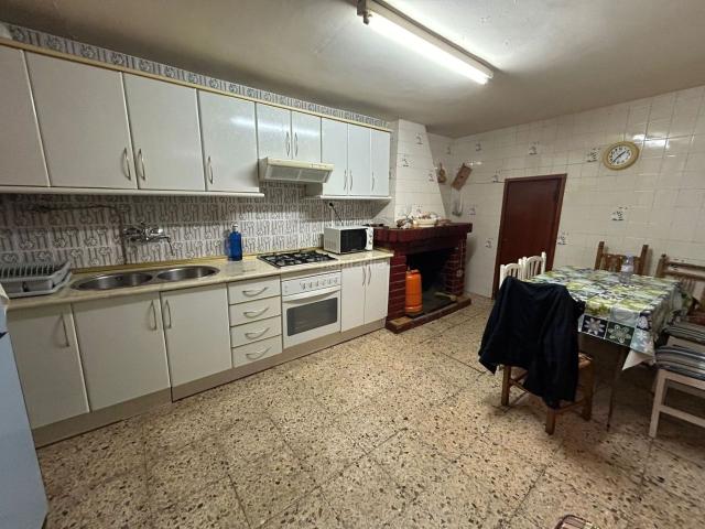 Casa en venta en Torre de Don Miguel, Cáceres