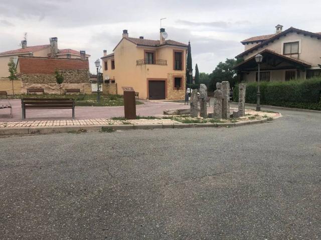 Casa en venta en Torrecaballeros, Segovia