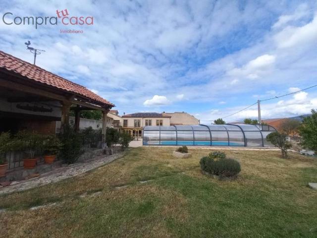 Casa en venta en Torrecaballeros