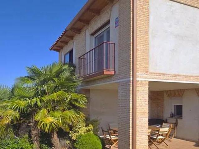 Casa en venta en Torrelaguna, Madrid