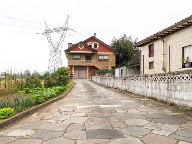 Casa en venta en Torrelavega, Cantabria