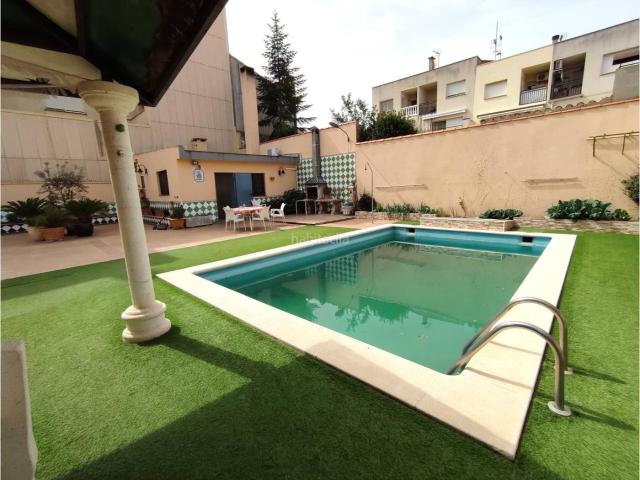 Casa en venta en Torrelavit, Barcelona