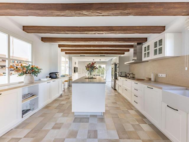 Casa en venta en Torrelavit, Barcelona