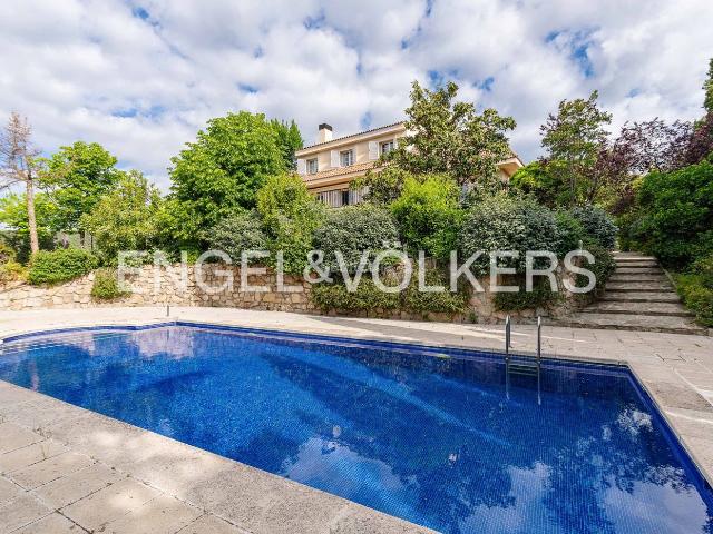 Casa en venta en Los Bomberos, Torrelodones
