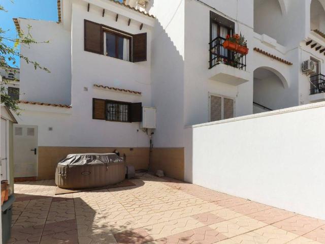 Casa en venta en Torrevieja, Urbanización Calas Blancas