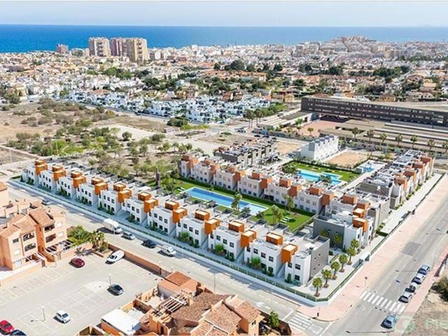 Casa en venta en Torrevieja, Alacant / Alicante