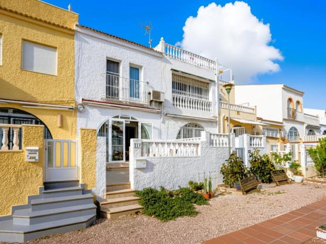 Casa en venta en Torrevieja, Valencia