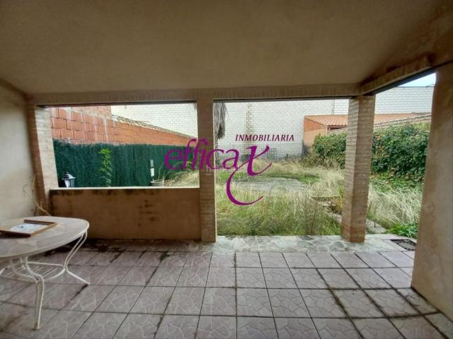 Casa en venta en Torrijos, Toledo