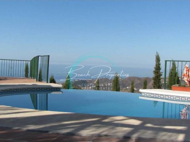 Casa en venta en La Axarquía, Andalucía