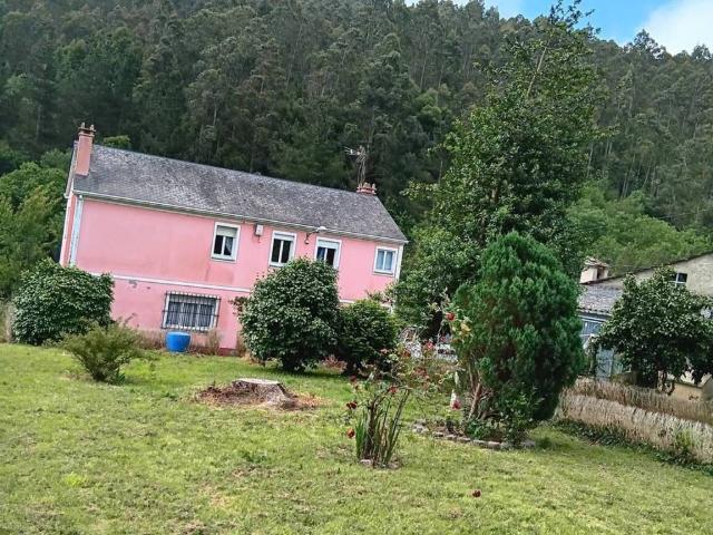 Casa en venta en Trabada