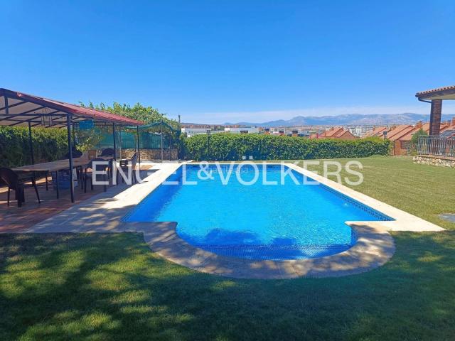 Casa en venta en Tres Cantos, Madrid