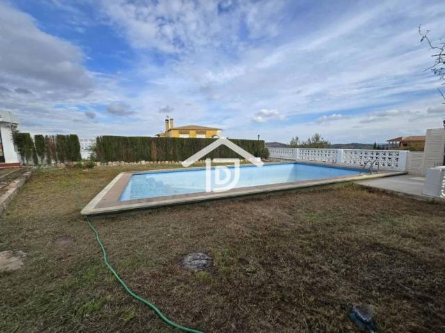 Casa en venta en Turís, Valencia