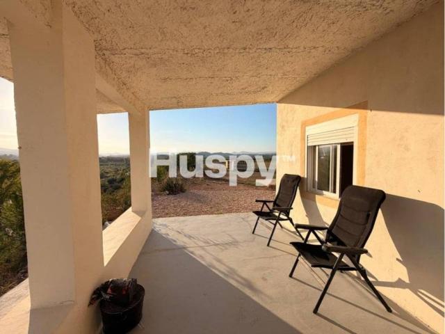 Casa en venta en Turís, València / Valencia