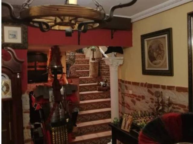 Casa en venta en Úbeda, Andalucía