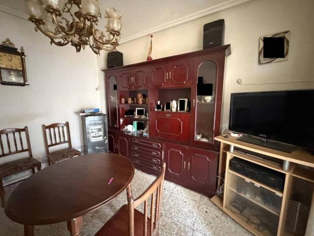 Casa en venta en Úbeda, Andalucía