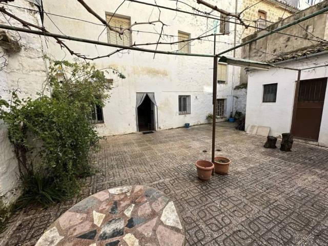 Casa en venta en Úbeda, Andalucía