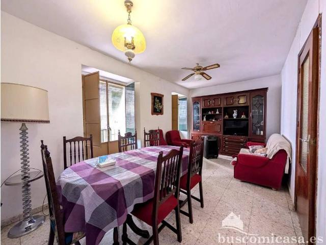 Casa en venta en Úbeda, Andalucía