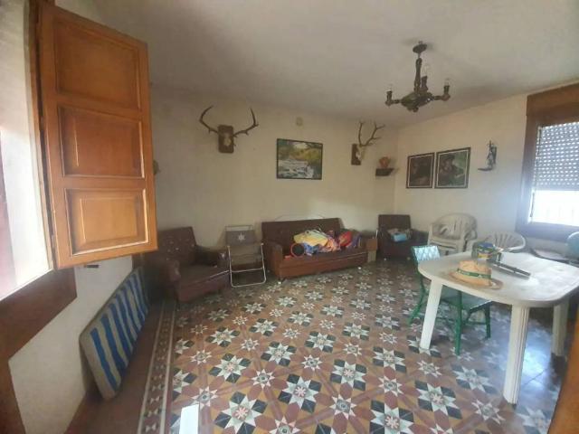 Casa en venta en Úbeda, Jaén