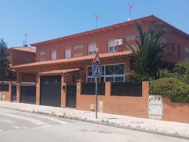 Casa en venta en Ugena, Toledo