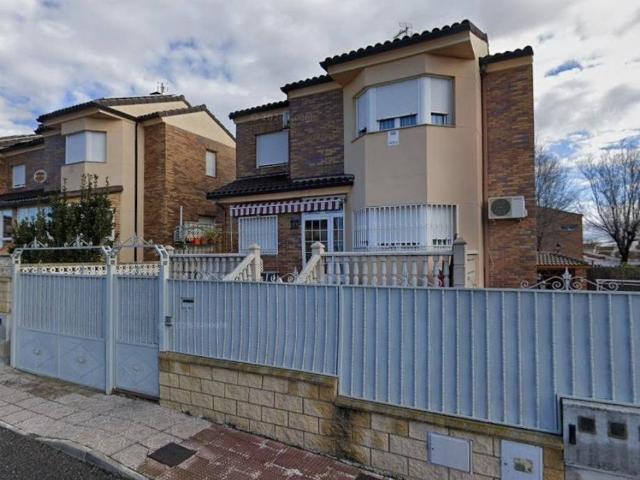 Casa en venta en Ugena, Castilla-La Mancha