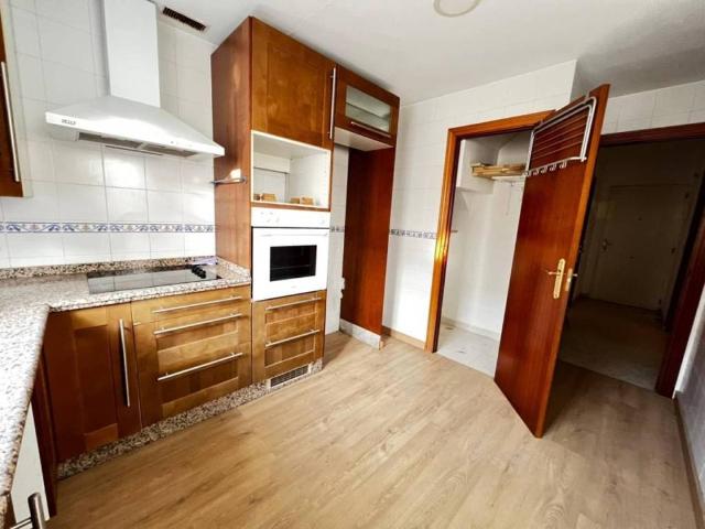 Casa en venta en Umbrete, Andalucía