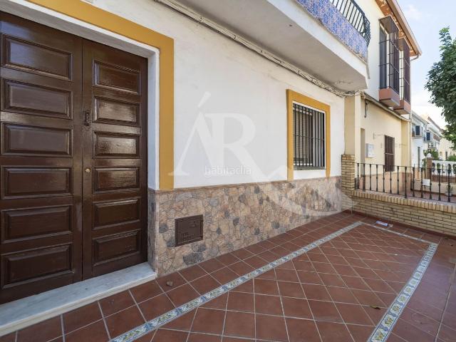 Casa en venta en Umbrete, Andalucía