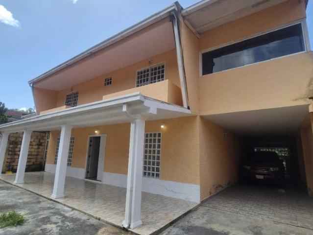 Casa en venta en El Almendro, Agua Fría