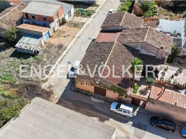 Casa en venta en Utiel, València / Valencia