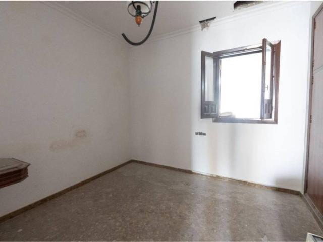 Casa en venta en Utrera, Andalucía