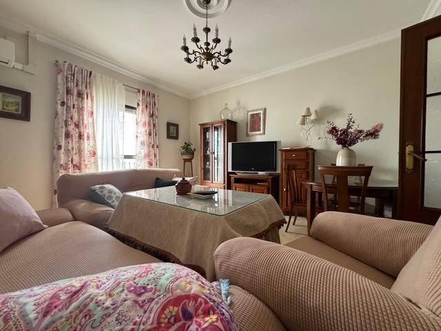 Casa en venta en Utrera, Andalucía