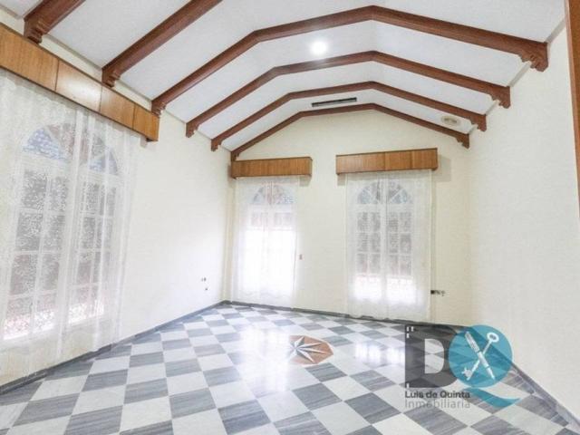 Casa en venta en Utrera, Andalucía