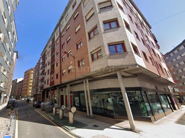 Casa en venta en Utrera, Andalucía