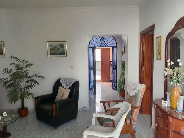 Casa en venta en Utrera, Andalucía