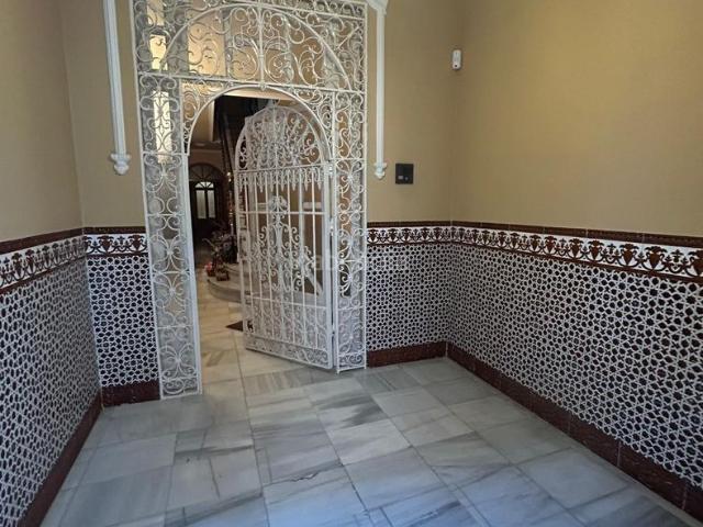 Casa en venta en Utrera, Andalucía