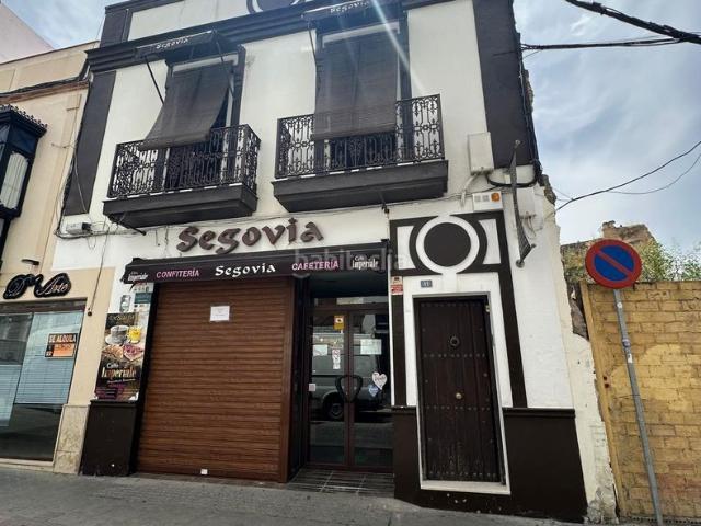 Casa en venta en Utrera, Andalucía